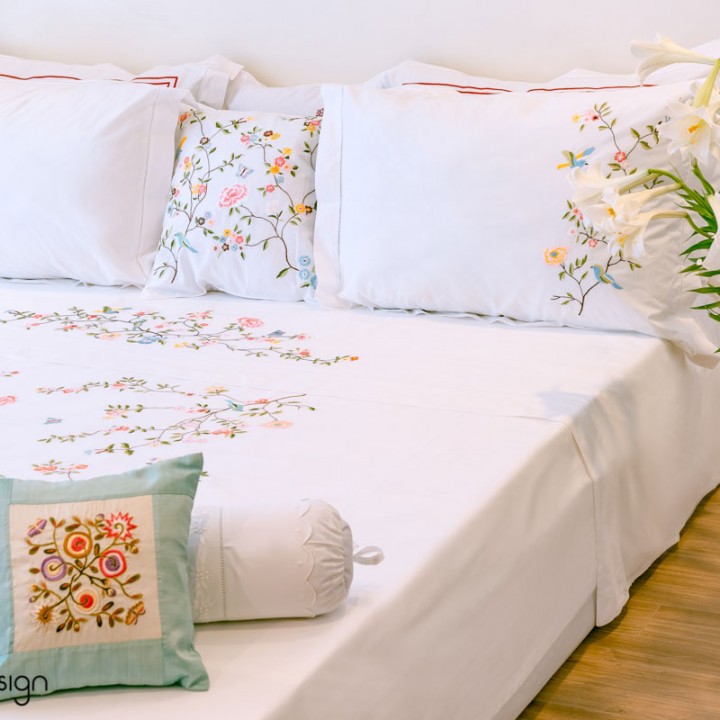 King size duvet cover embroidered with peach blossom